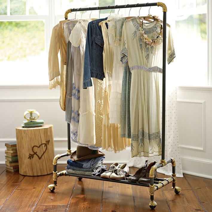 Life Hacks For Your Clothing Closet- Fancy rail