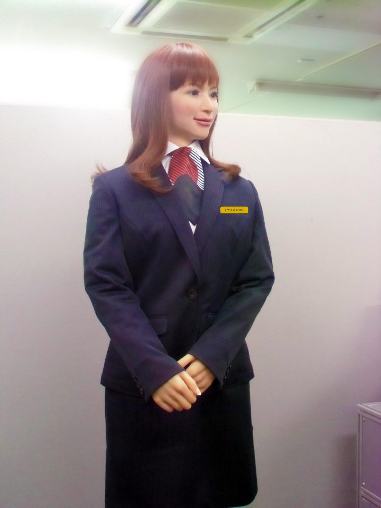 Henn-na hotel robots